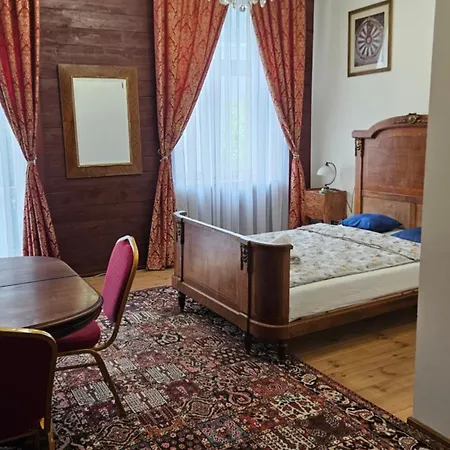 Hotel Lodzki Palacyk Historic