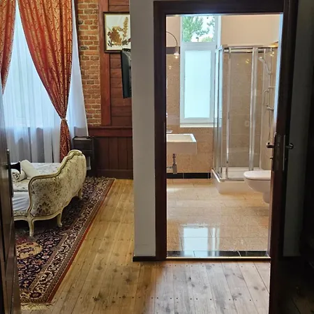 Lodzki Palacyk Historic Λοτζ