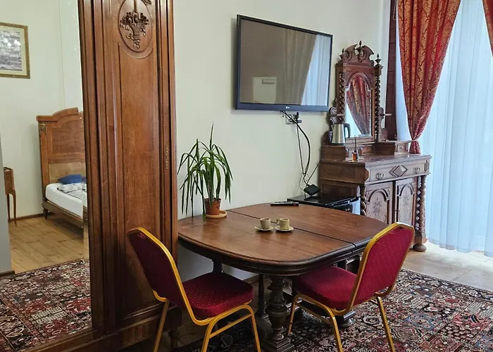 Hotel łódzki Pałacyk Historic Łódź