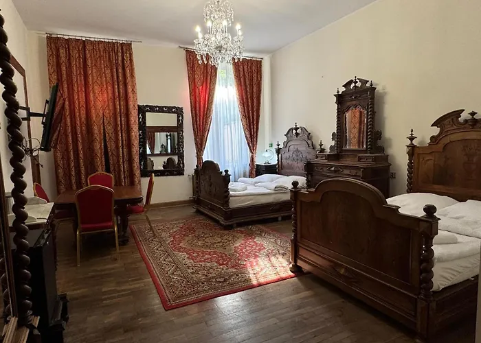 łódzki Pałacyk Historic * Łódź