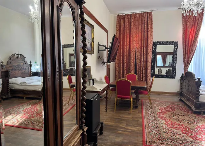 łódzki Pałacyk Historic * Łódź